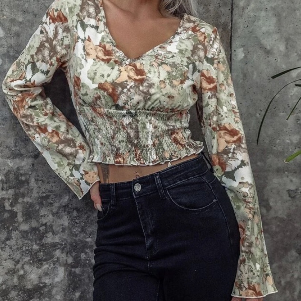 Gorgeous bohemian top - Picture 2 of 3